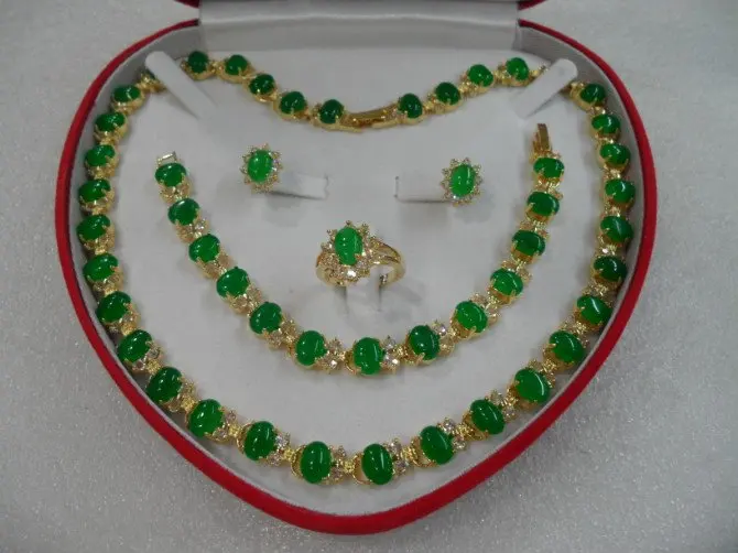 

Exquisite 18K Plated green jade Necklace Bracelet Earring Ring Set