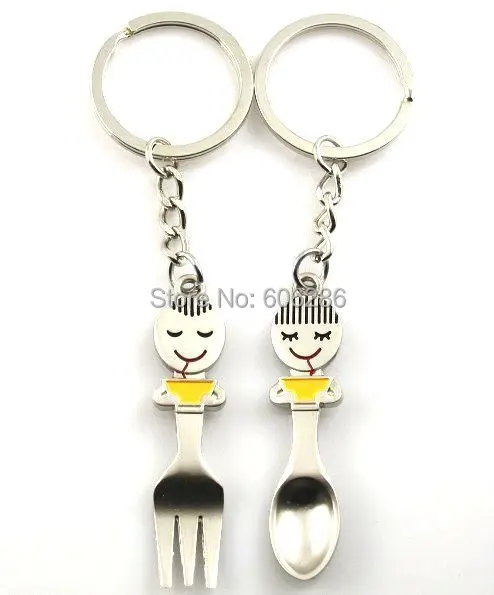 

400 Pcs=200pairs/Lot cute Metal Couple Keychains Zinc Alloy Key Chain Key Ring Event Party Supplies Wedding