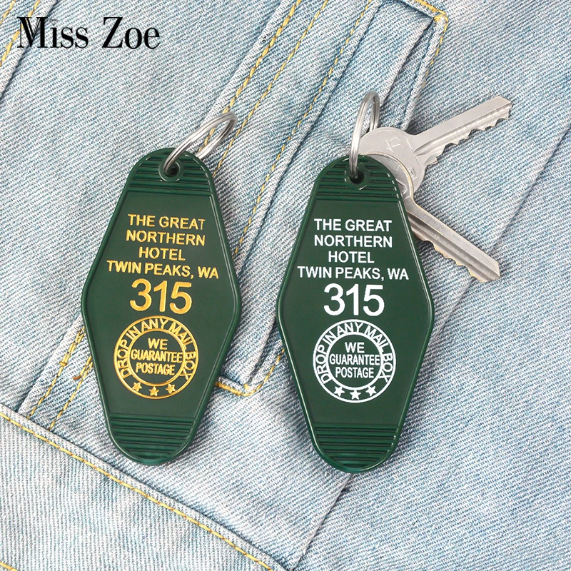 

The Great Northern Hotel Room # 315 Keychain Key Chain Green keytag Cool Accessories Jewelry Wholesale Gift for Men Boyfriend