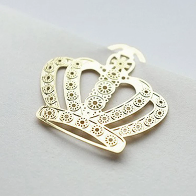 

24pcs/lot Nice Princess Crown metal bookmarks for books Cute paper clips book mark Xmas gift Stationery office school supplies