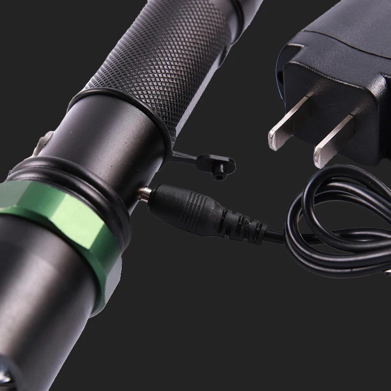 Portable-Powerful-Rechargeable-XM-L-Cree-T6-Zoomable-Flashlight-Defensive-End-With-18650-Battery-Full-Of