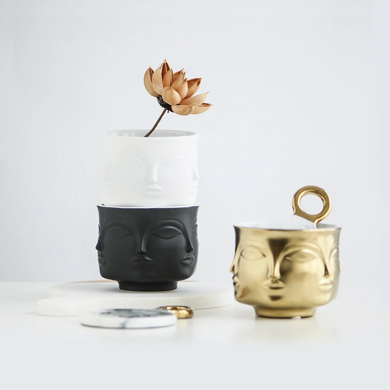Креативная трехмерная керамическая ваза с человеческим лицом белая