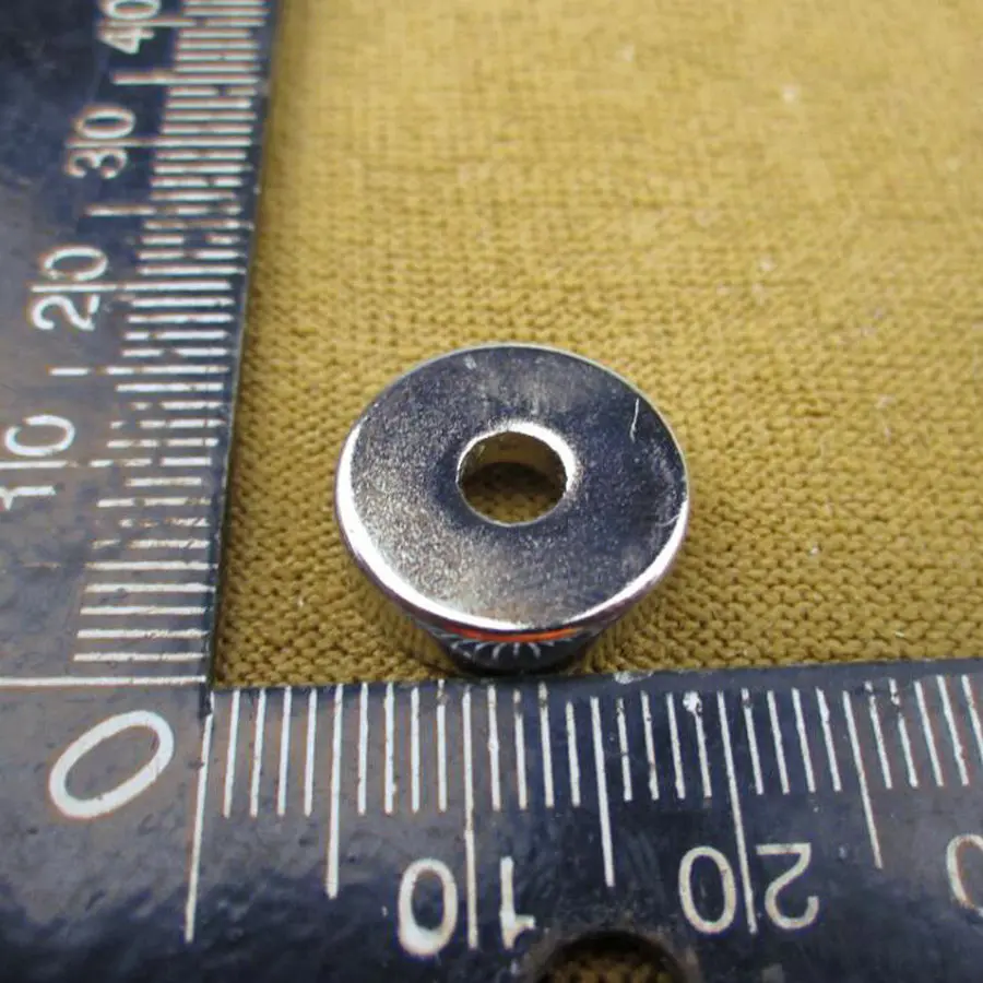 5 шт. сильные круглые магниты диаметром 15x5 мм(с отверстием 4 мм) N50 редкоземельный неодимовый кольцевой магнит 15*5 мм