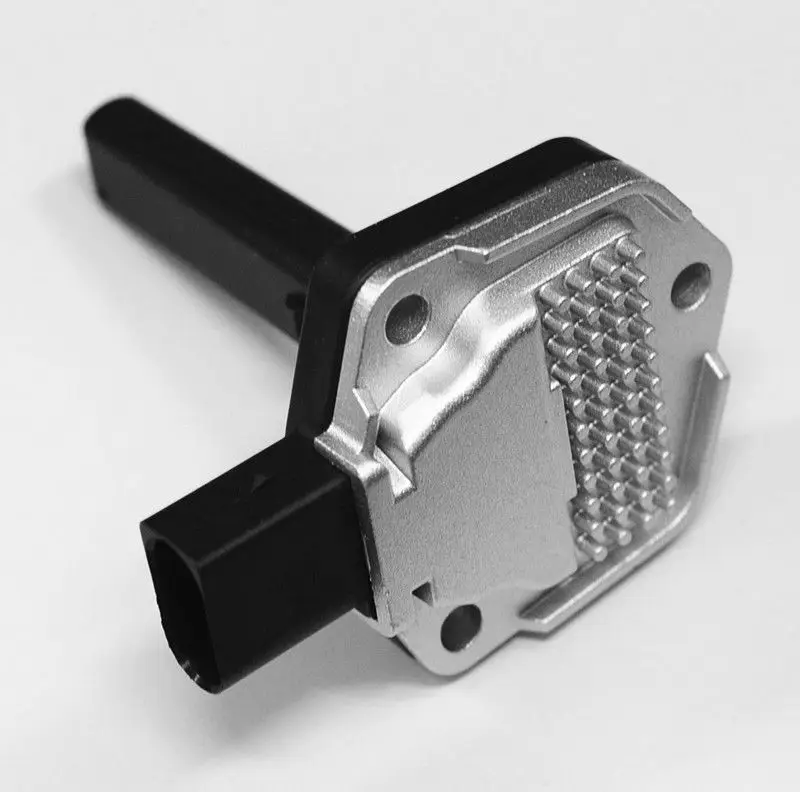 Free Shipping New Engine 3 Pins Oil Level Sensor For BMW E46 316i 318i