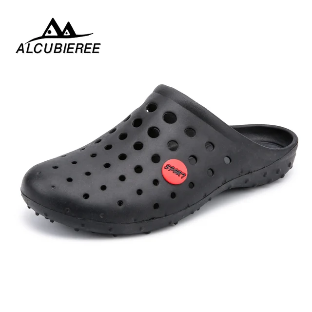 Summer Men’s Slippers Soft Bottom Non-slip Beach Shoes Flip Flops Man Outside Openwork Sandals Home Bathroom Slippers Big Size