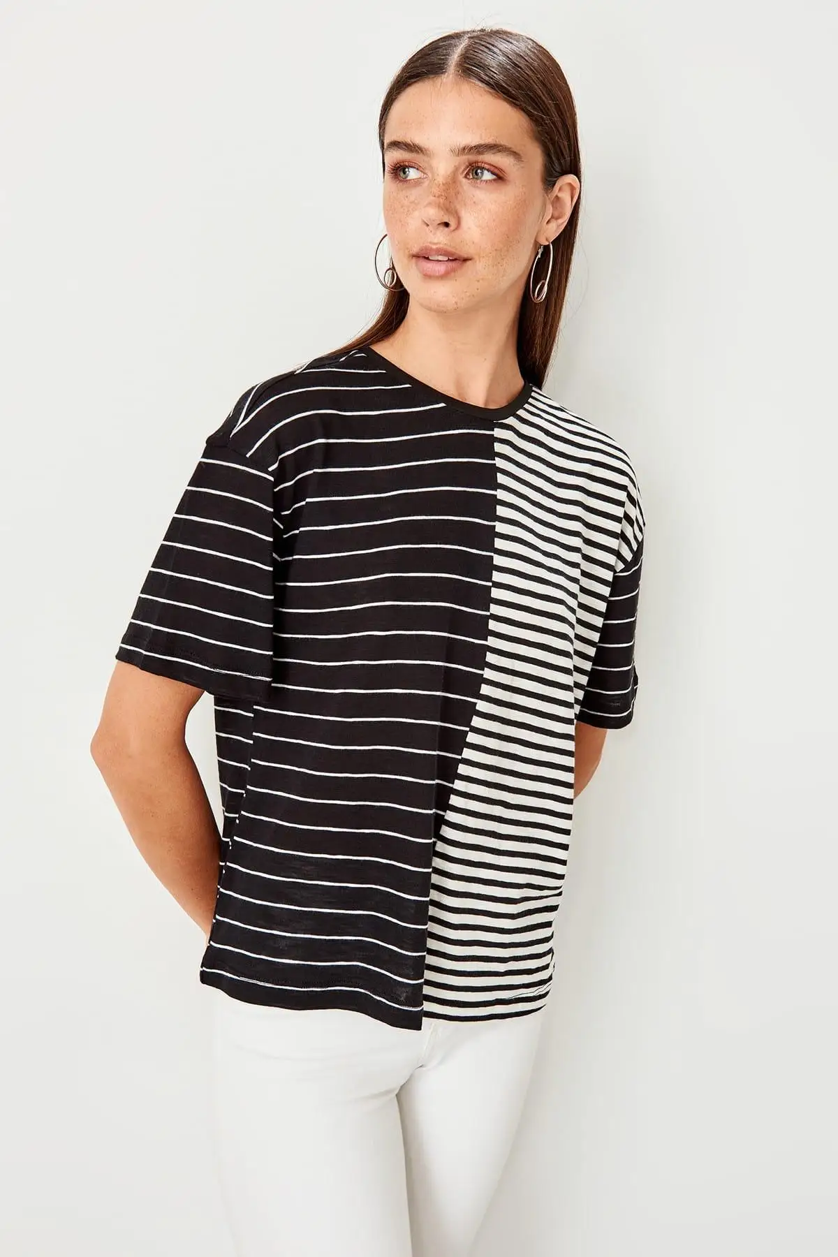 Trendyol Multicolour Color Block Basic Knitted T-Shirts TWOSS19GS0094