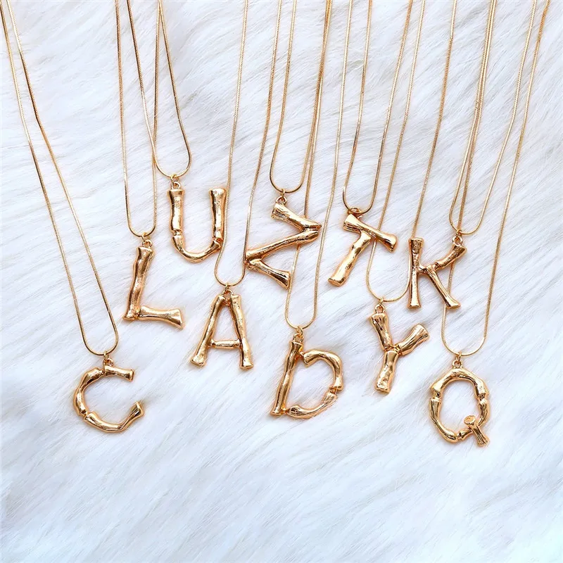 

2019 new Small Gold Hammered Metal Bamboo 26 Letter Alphabet A-Z Minimalist Initial Pendant Necklace Fashion Twist Chain Neck