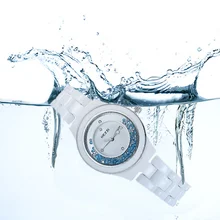 2016 Célèbre marque de luxe montres femmes en céramique bande strass dames en cristal de quartz montre horloge relojes mujer montre femme