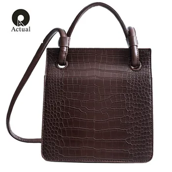 

2019 mulheres de bolsa de ombro fêmea de crocodilo padrão saco hobos com borla Lock Square Pack Superior quality