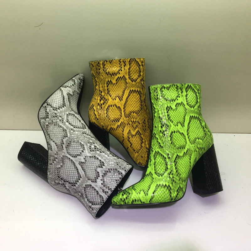 WETKISS/женские ботильоны на высоком каблуке со змеиным принтом; обувь с острым носком; модные вечерние ботинки; пикантная женская обувь; сезон весна; коллекция года