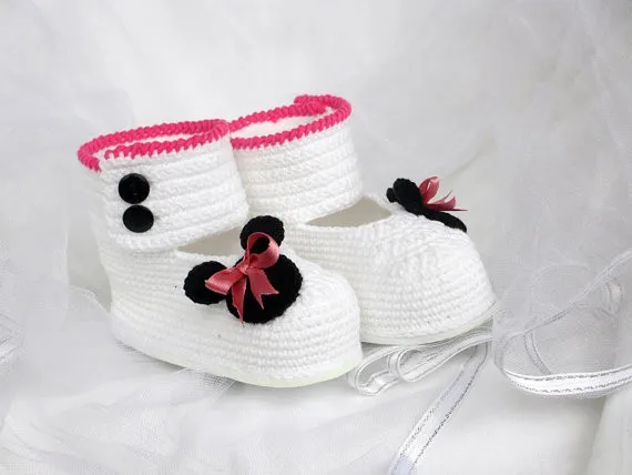 sapatinho de crochê da minnie