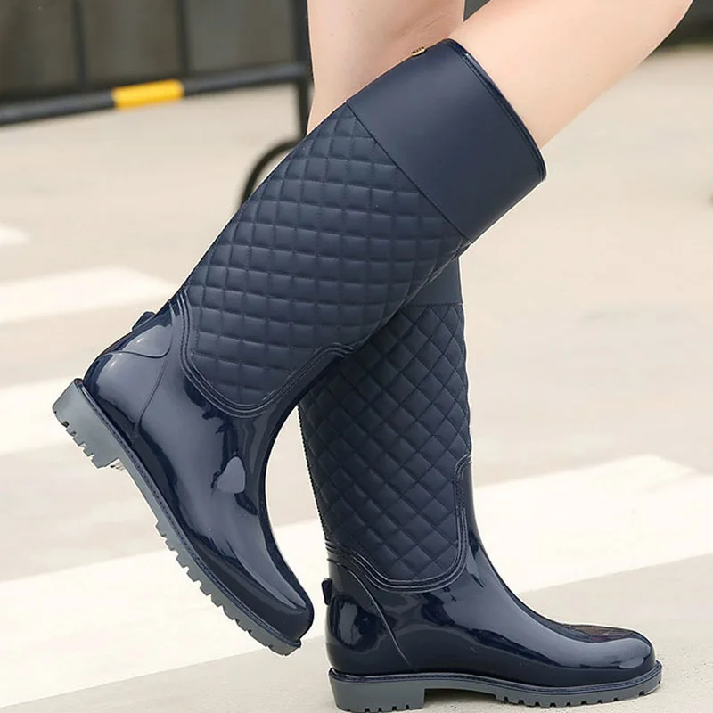 comprar 2018 nova mulheres chuva botas de senhora botas de chuva rainboots sapatos de água sapatos ourdoor Italianate Pvc rainboots borracha sapatos de senhora À Prova D Água