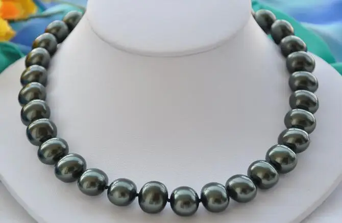 

3421 egg black SOUTH SEA SHELL PEARL NECKLACE
