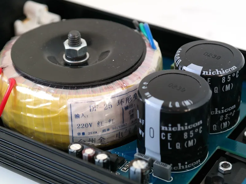 QHA2 MOS-FET Pure Class A Headphone Amplifier Aim
