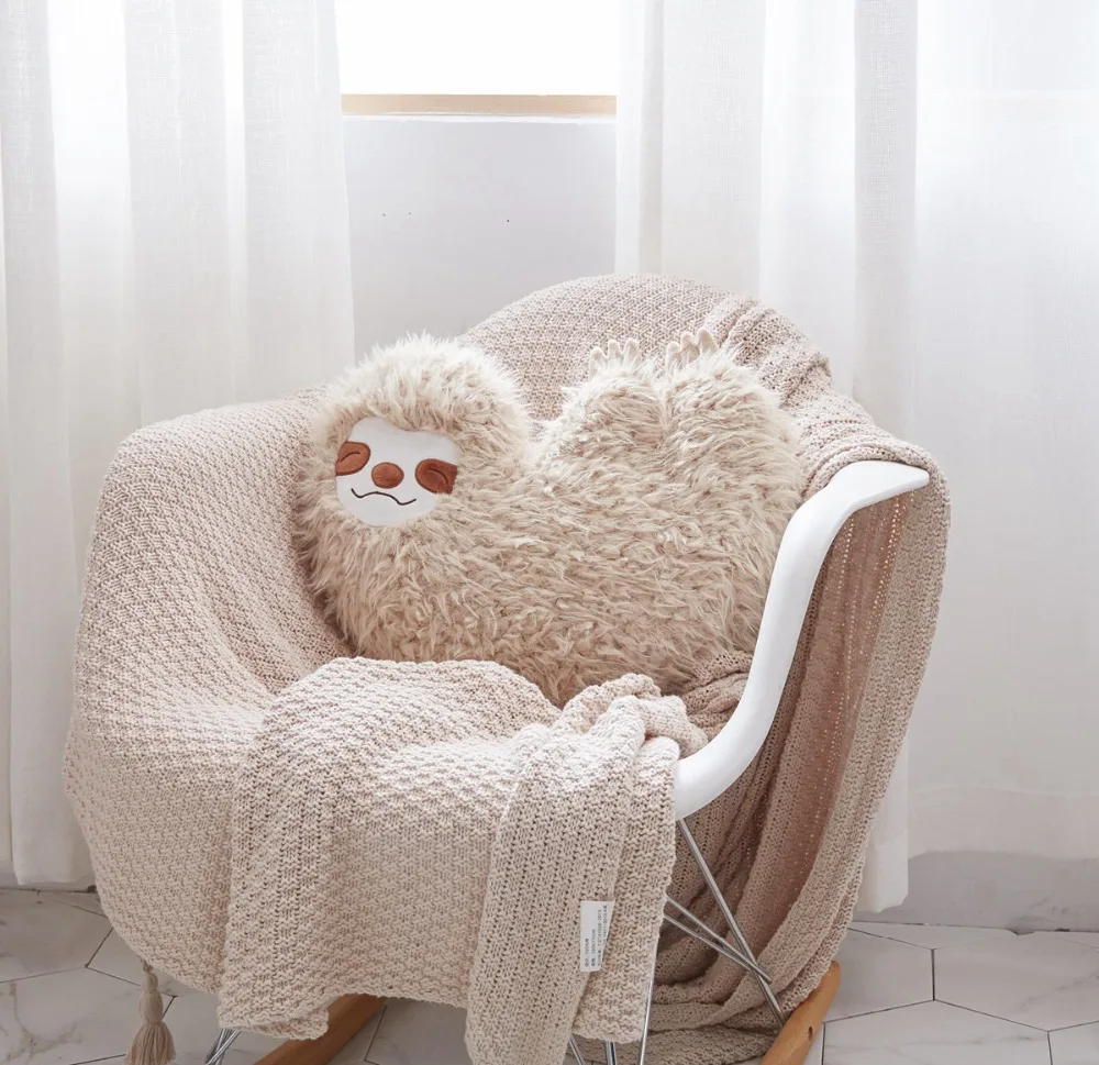 

New Arrival Simulation heart shaped Sloth Plush Toy Kids Doll Soft Cushion Sofa Throw Pillow Kids Birthday Gift Home Decor