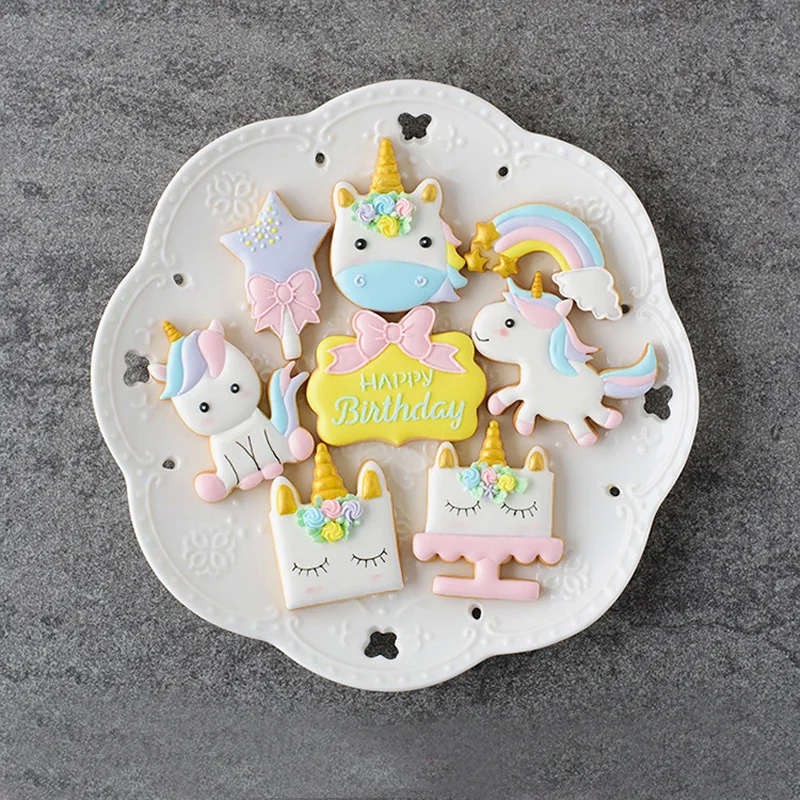

8pcs/set Innovative Unicorn Cookie Cutter DIY Fondant Chocolate Cake Embossing Stencil Mold Biscuit Mold Baking Tool