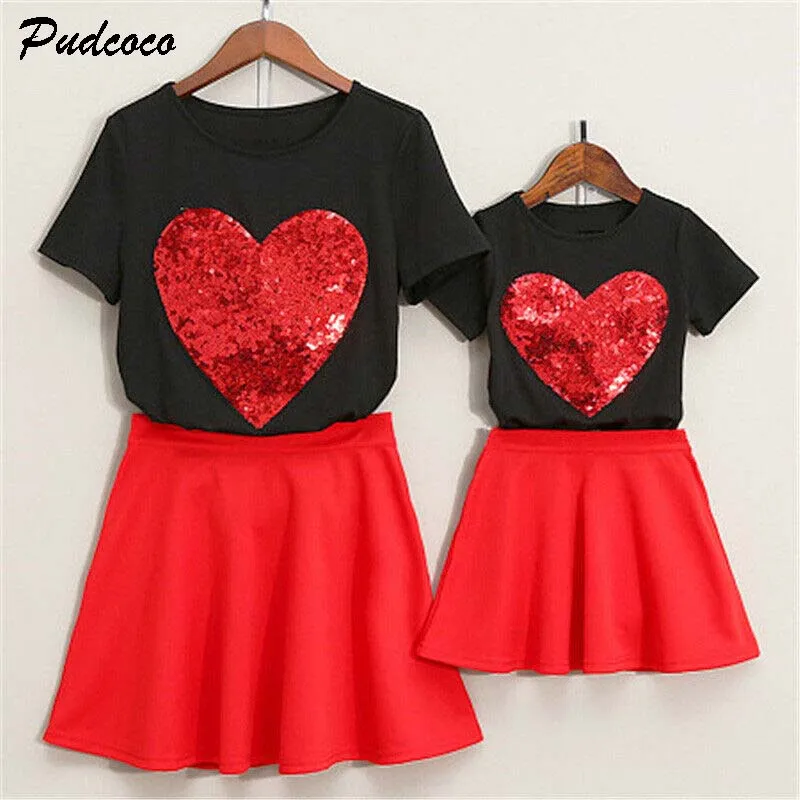 

2019 Brand Family Clothes Mother Daughter 2Pcs Dresses Womens Girls Summer Sequins Heart Shape T-shirt A-line Skirts Outfit New