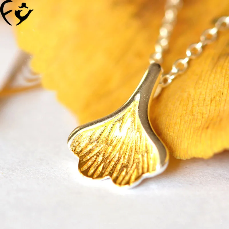 Japan and Korea retro simple Ginkgo biloba Pendant Necklacein Choker