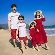 Одинаковые комплекты для семьи летняя футболка с короткими рукавами для папы и сына+ шорты, 2 предмета, длинные платья без бретелек для мамы и дочки одежда для всей семьи