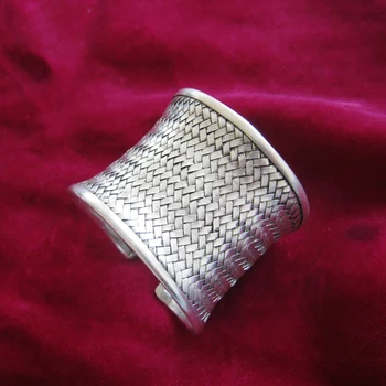 

2pcs personalized jewelry hand Miao silver bracelet bracelet wide woven Bracelet