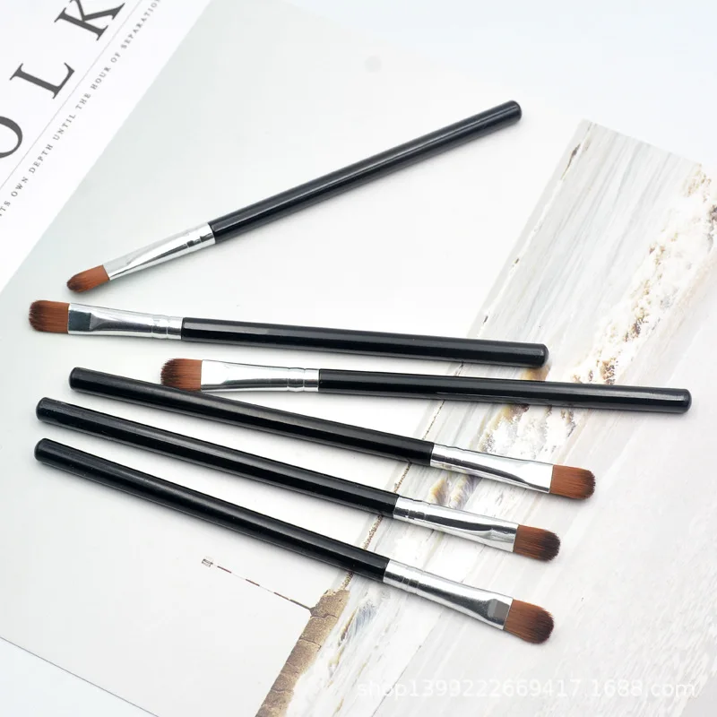 

BBL Mini Professional Concealer Brush - Flat Makeup Brushes for Full Coverage and Precision Blending, Eyeshadow Pincel Maquiagem