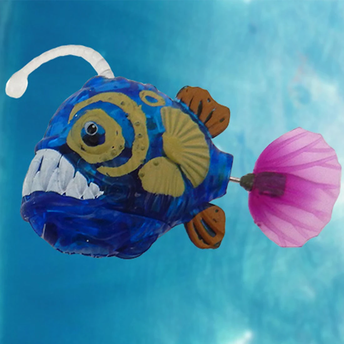 Новый Лидер продаж электронный мигающий плавающий рыба игрушка активированный батарея питание игрушка фонарь рыба