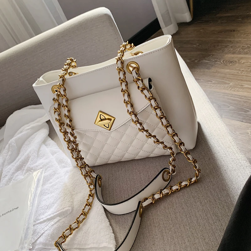 

Yangqi ladies bag 2019 new wave Korean version of the wild travel Messenger bag fashion rhombic chain shoulder bag