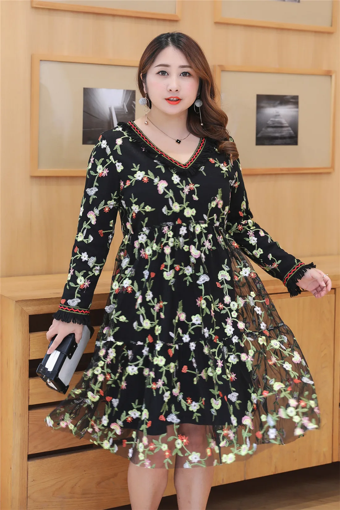 

MINSUNDA Plus Size Embroidery Party Dress Women Black Vintage Mesh Overlay Frayed Edge Frill Flared Dresses V Neck A Line Dress