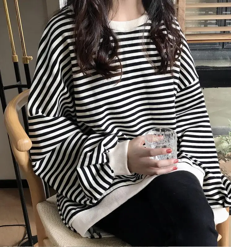

autumn new casual loose round neck pullover Striped long-sleeved Sweatshirt female