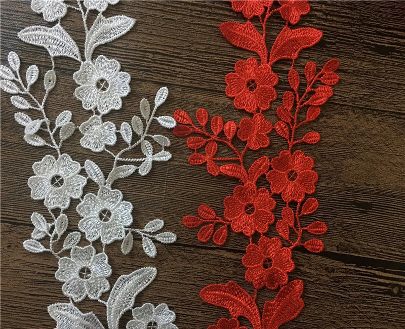Pair Off BEAUTIFUL WHITE FLORAL APPLIQUES LACE MOTIF 7.5cm*12cm