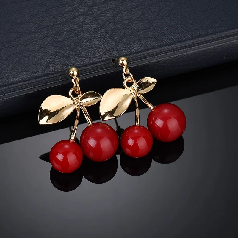

Terreau Kathy 2019 New Alloy Lovely Bright Temperament Red Cherry Stup Earrings For Women Bijoux Fashion Jewelry Girl