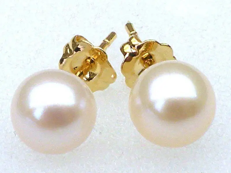 

PAIR OF EXCELLENT PERFECT AAA++ TOP GRADE ROUND 6.5MM WHITE AKOYA PEARLS EARRING
