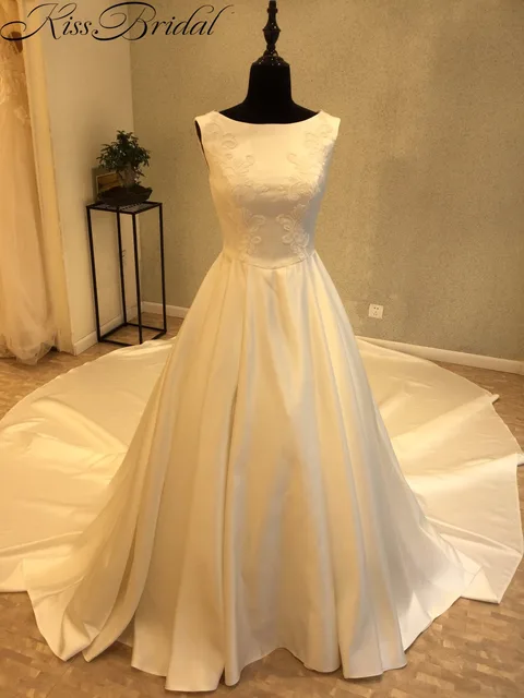 Vestidos De Noiva Hot Wedding Dress With Long Tail Vestidos De Noiva Hot Wedding Dress With Long Tail Elegant Satin Gowns 2018