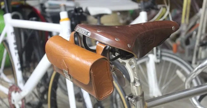Best Vintage old bicycle faux saddle genuine leather PU cushion bag brooks bag hangback tool bag BROOKS 22 Best Vintage old bicycle faux saddle genuine leather PU cushion bag brooks bag hangback tool bag BROOKS 22