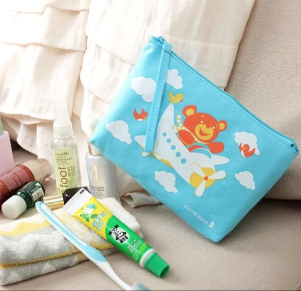 

Cute Singapore Aviation Customized Cosmetic Bag Waterproof Wash Bag Blue Sky Animal Pattern Handbag