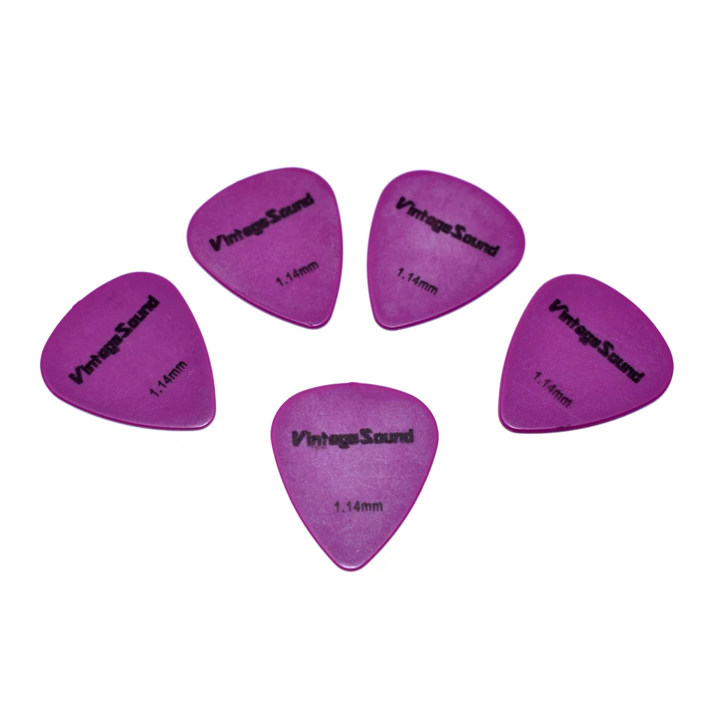 Чем можно заменить медиатор. Медиатор для гитары король и шут. Трафарет медиатора для гитары. Как сделать медиатор из банковской карты. Медиатор из кредитки.