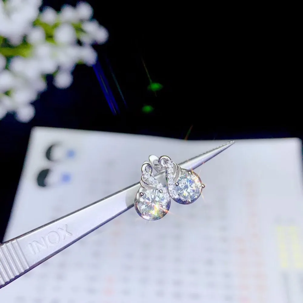 Moissanite новейшие стильные серьги-гвоздики, Супер Популярные женские серьги-гвоздики, Мигающий Огонь, 925 серебро, не чувствительный