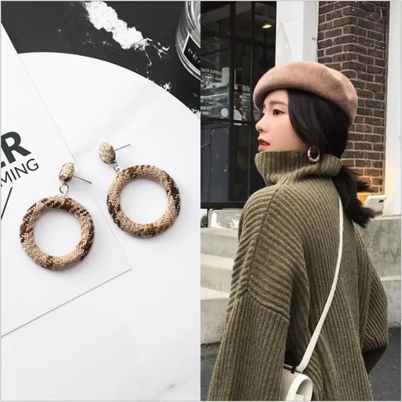 

3* Korean Version of the New Autumn and Winter Cotton Fabric Lattice Ring Geometric Earrings Retro Style Round Ladies Earrings