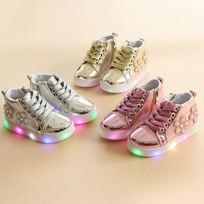 

2018 High quality fashion flower beautiful LED baby casual shoes casual princess girls shoes Lovely cute baby sneakers boots