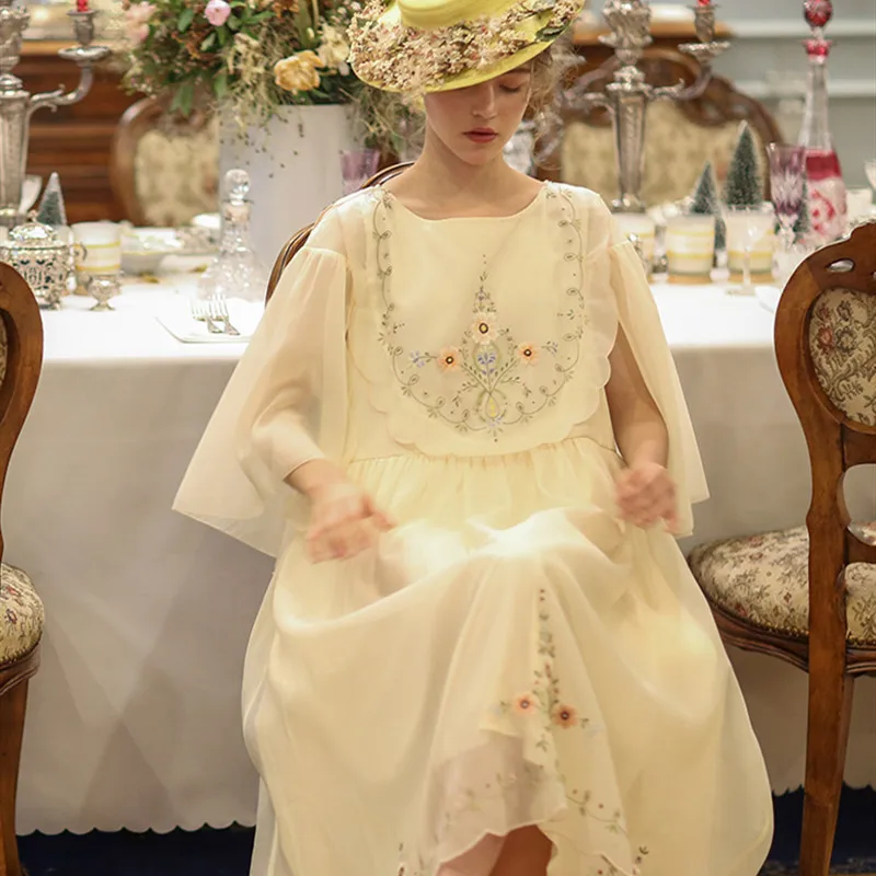 

Spring Summer OriginalDesign Women Vintage Limited Edition Antique Handmade Exquisite Embroidery French Retro Mori Girls Dresses