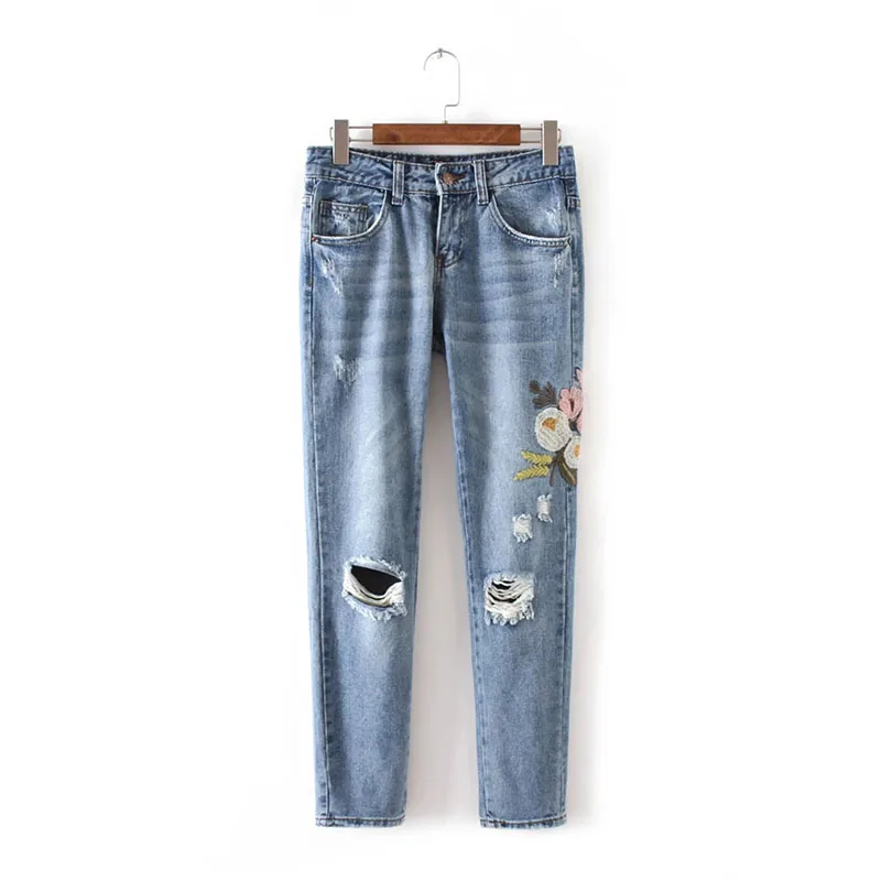 

Light Blue Denim Jeans Pants Christmas Embroidery Ripped Jeans Female Straight Low Waist Jeans Women Bottom