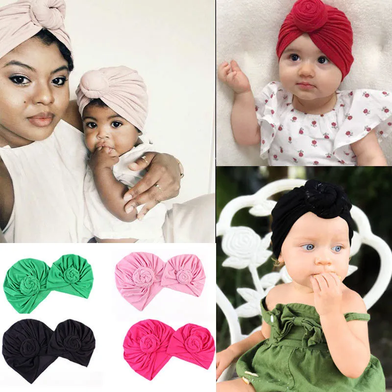 

2018 New Winter Warm Mom&Daughter Newborn Baby Boy Girl Flower Hats Crochet Knit Hairball Beanie Cap