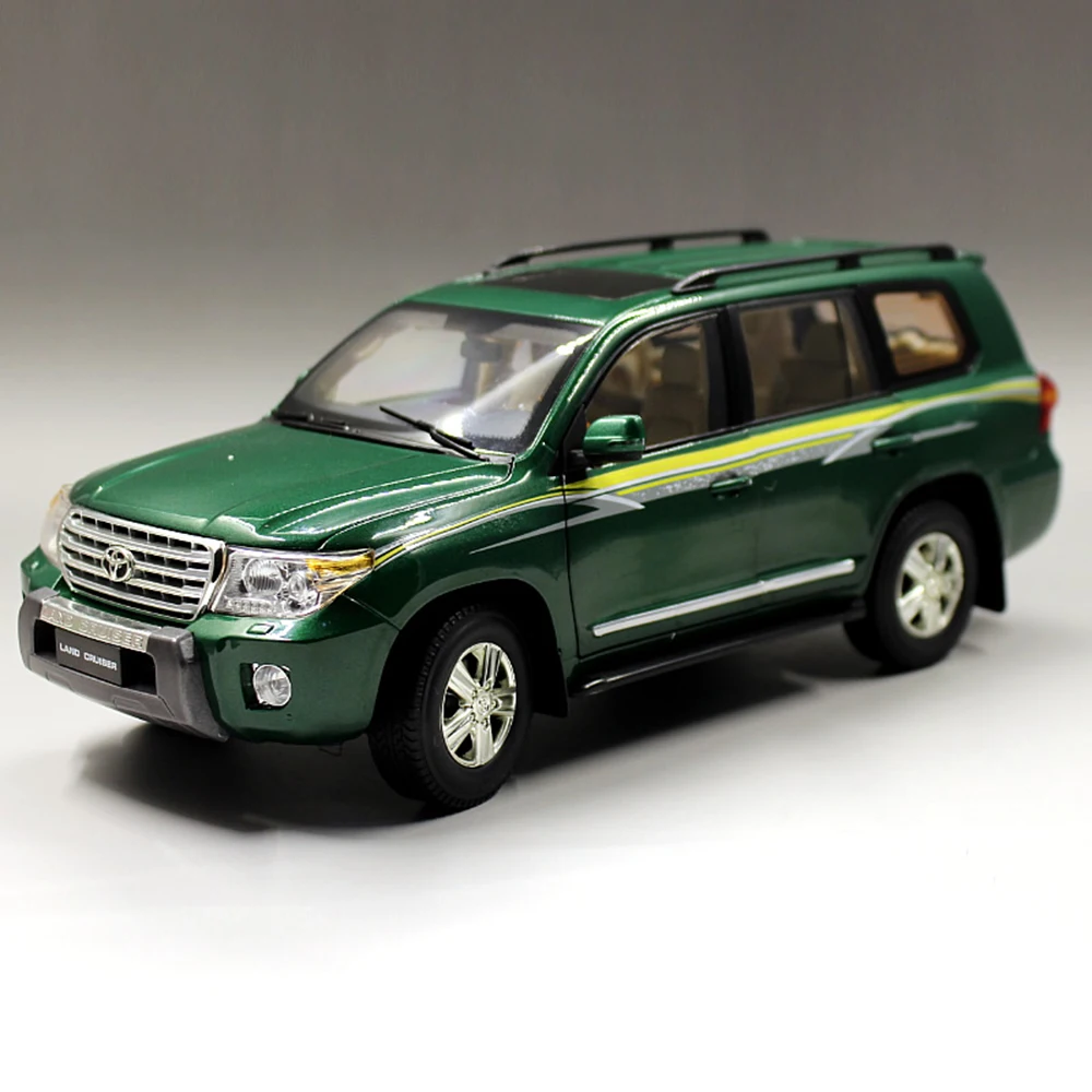 Green Color 1:18 Scale Toyota Land Cruiser LC200 Diecast SUV Car Model Toys For Gifts Collection Free Shipping