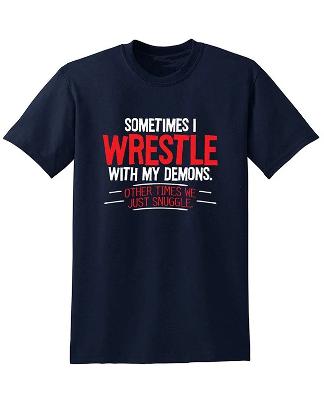 الصيف الأكمام fashiont o أحيانا أنا يتصارع مع بلدي الشياطين مجرد عناق قسط رجالي تي شيرت الصيف الأكمام fashiont o أحيانا أنا يتصارع مع بلدي الشياطين مجرد عناق قسط رجالي تي شيرت