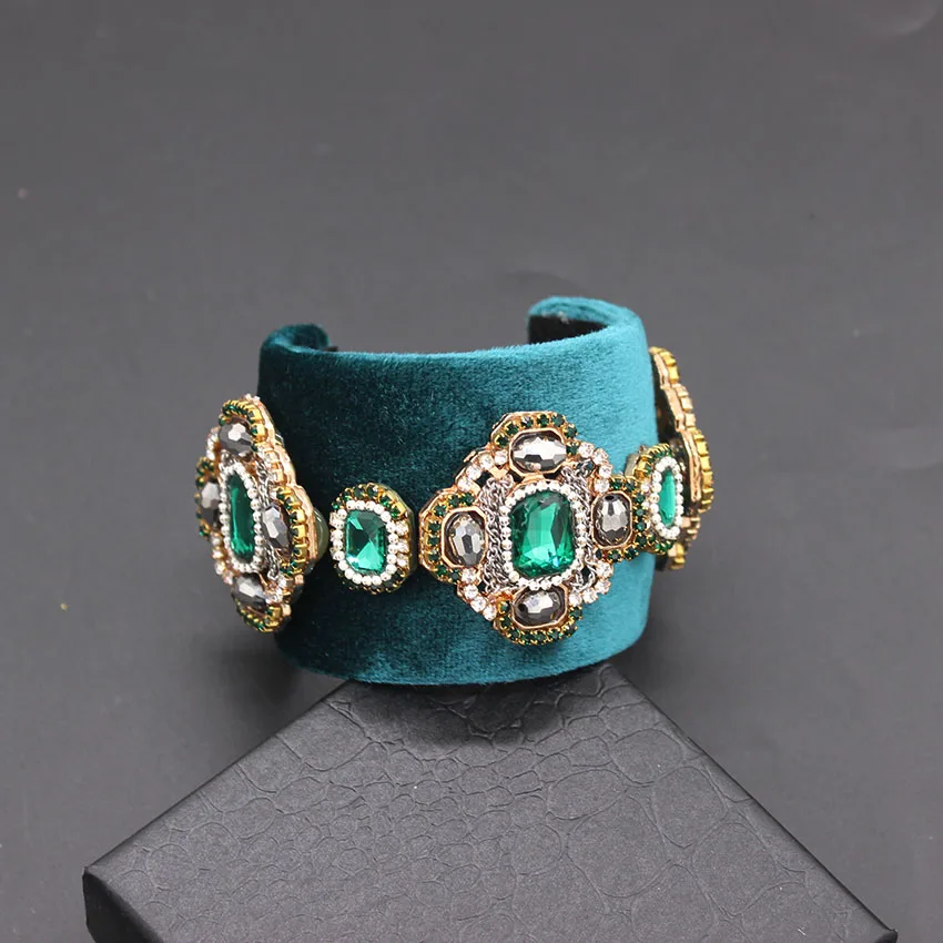 

New rice beads bracelets accessories dance party personality full of versatile bracelet Palace fashion wild bracelet 902