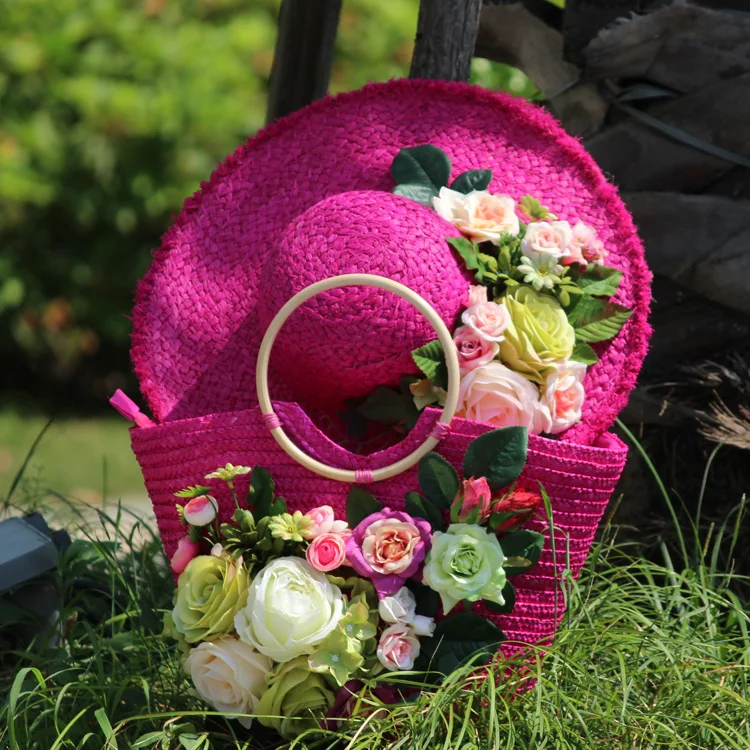 

Red rose, straw hat, flower straw hat, holiday photo, Summer Beach Beach Hat and handbag.