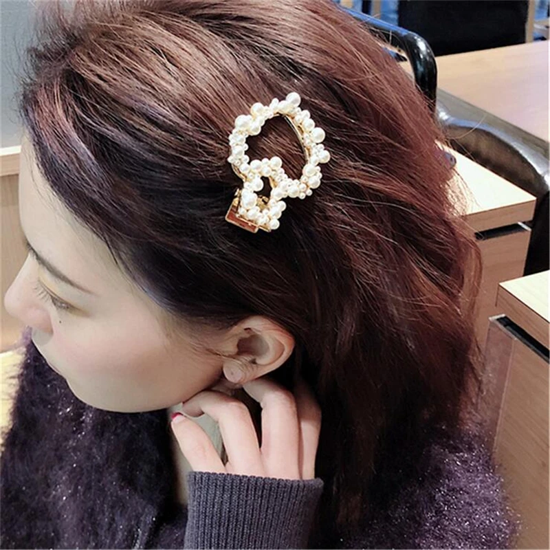 Internet celebrity with the same pearl hair clip for women size pearl stitching graphics fashion wild barrette hair accessories Internet celebrity with the same pearl hair clip for women size pearl stitching graphics fashion wild barrette hair accessories