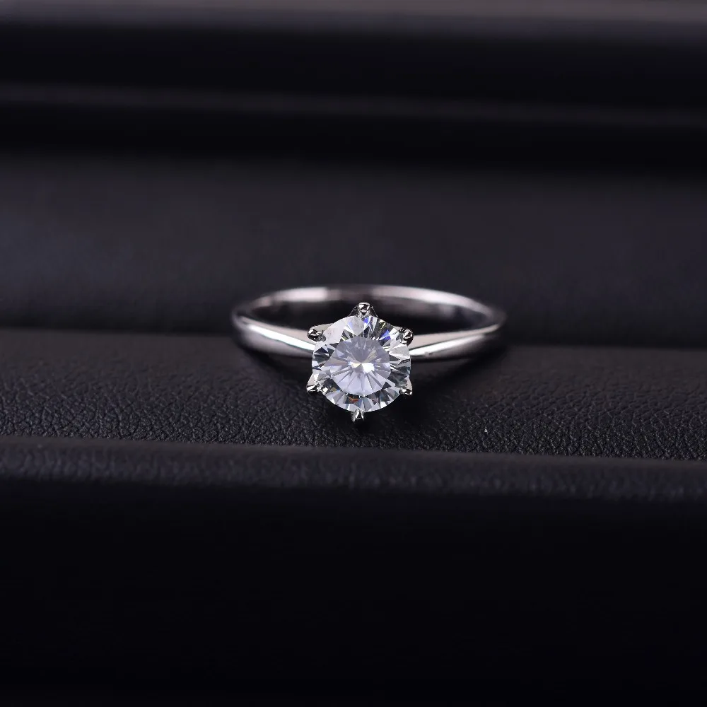 

18K platinum inlaid moissanite 13.2CT jewel ring