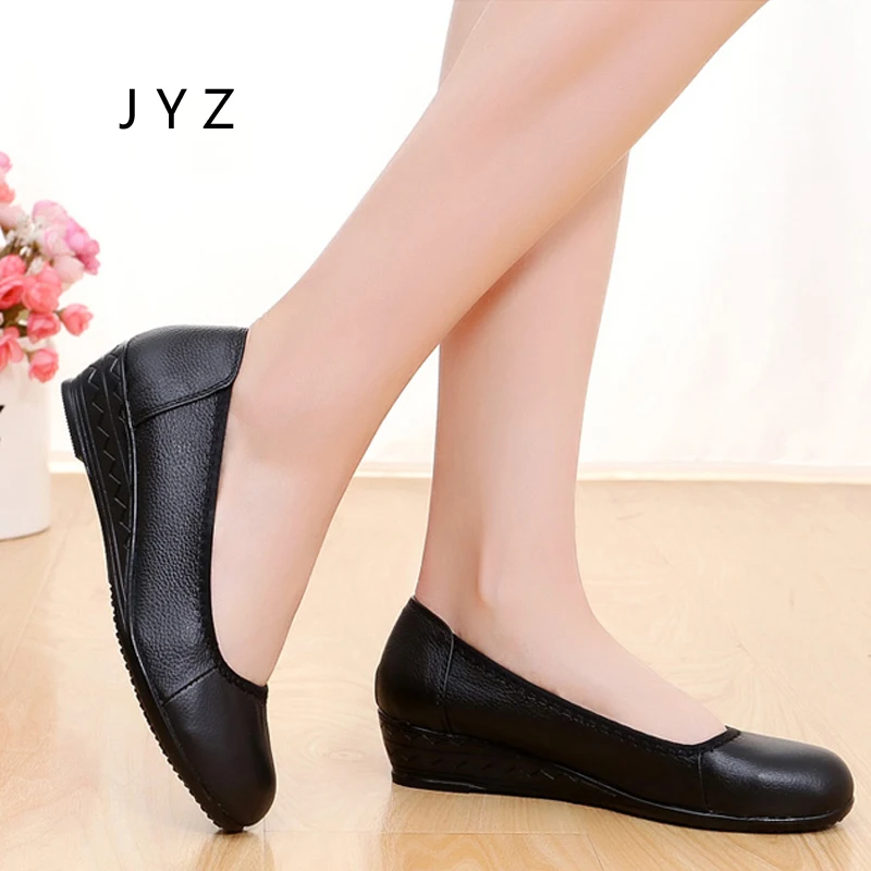 

2018 New Fashion Womens Flats Leather Soft Shoes Summer Casual Shoe Slip On Lady aa0758