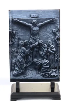 

Hankroi The Passion of The Christ Transparent Relief Imitated Crystal Made of Resin Stone 7 Inches Height Tabletop Decor